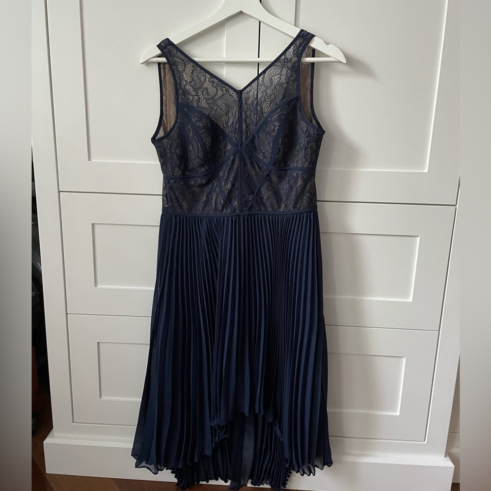 Max & Cleo size 2 navy blue pleated and lace dress